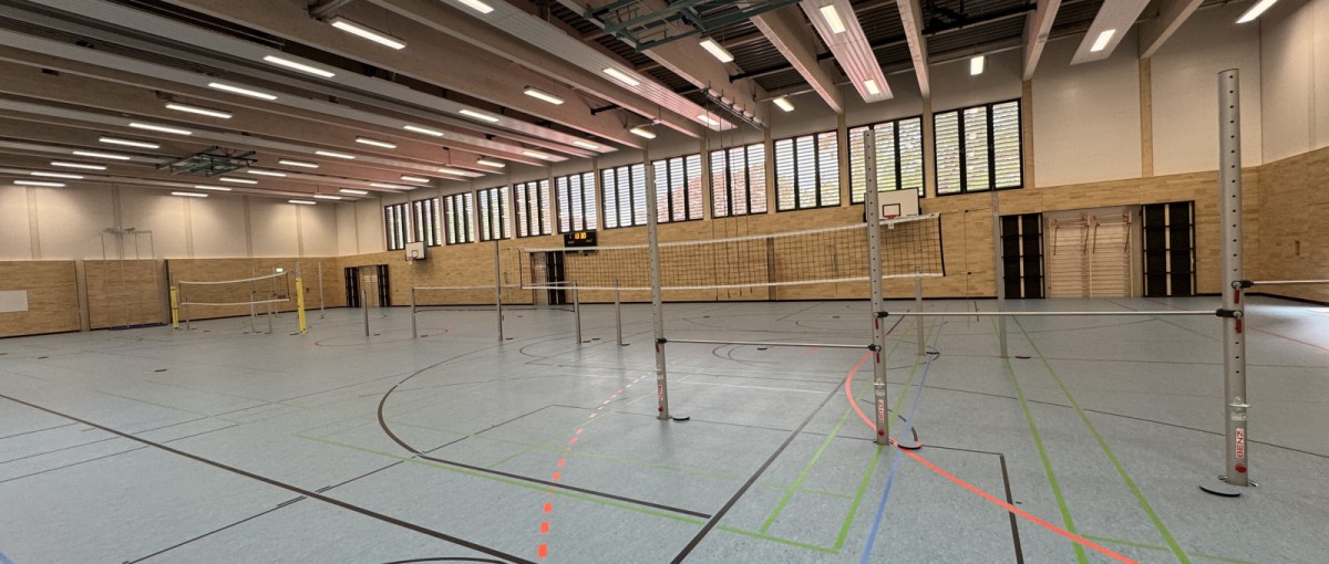 Halle Geräte