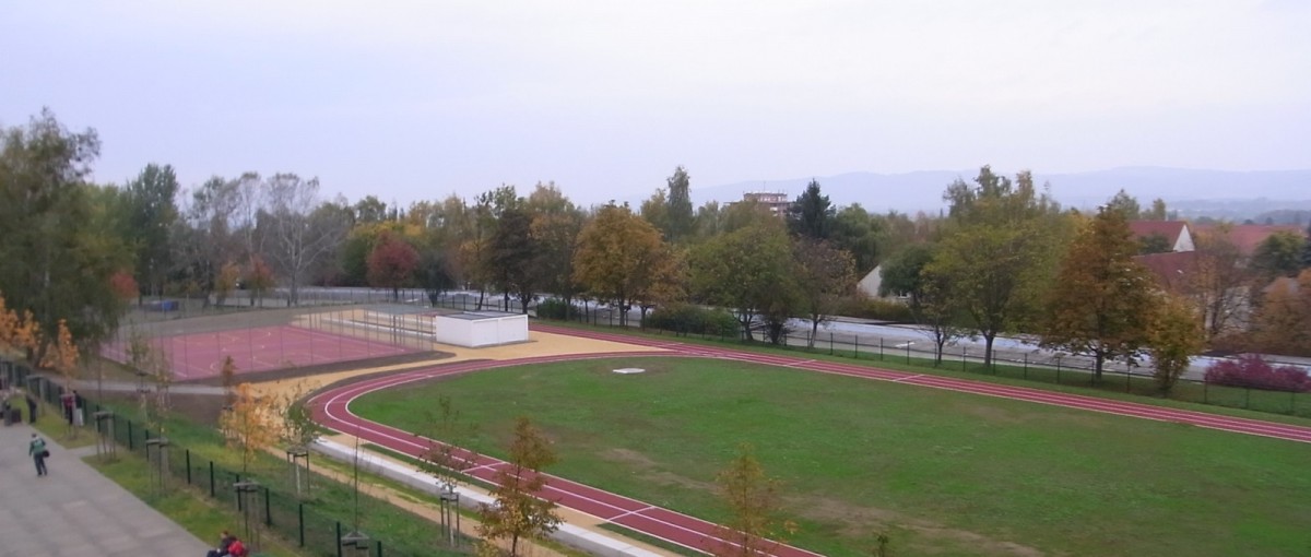 Sportplatz L-Schule